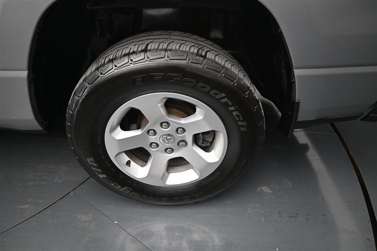 RAM 1500 Tradesman Quad Cab 4WD 2019