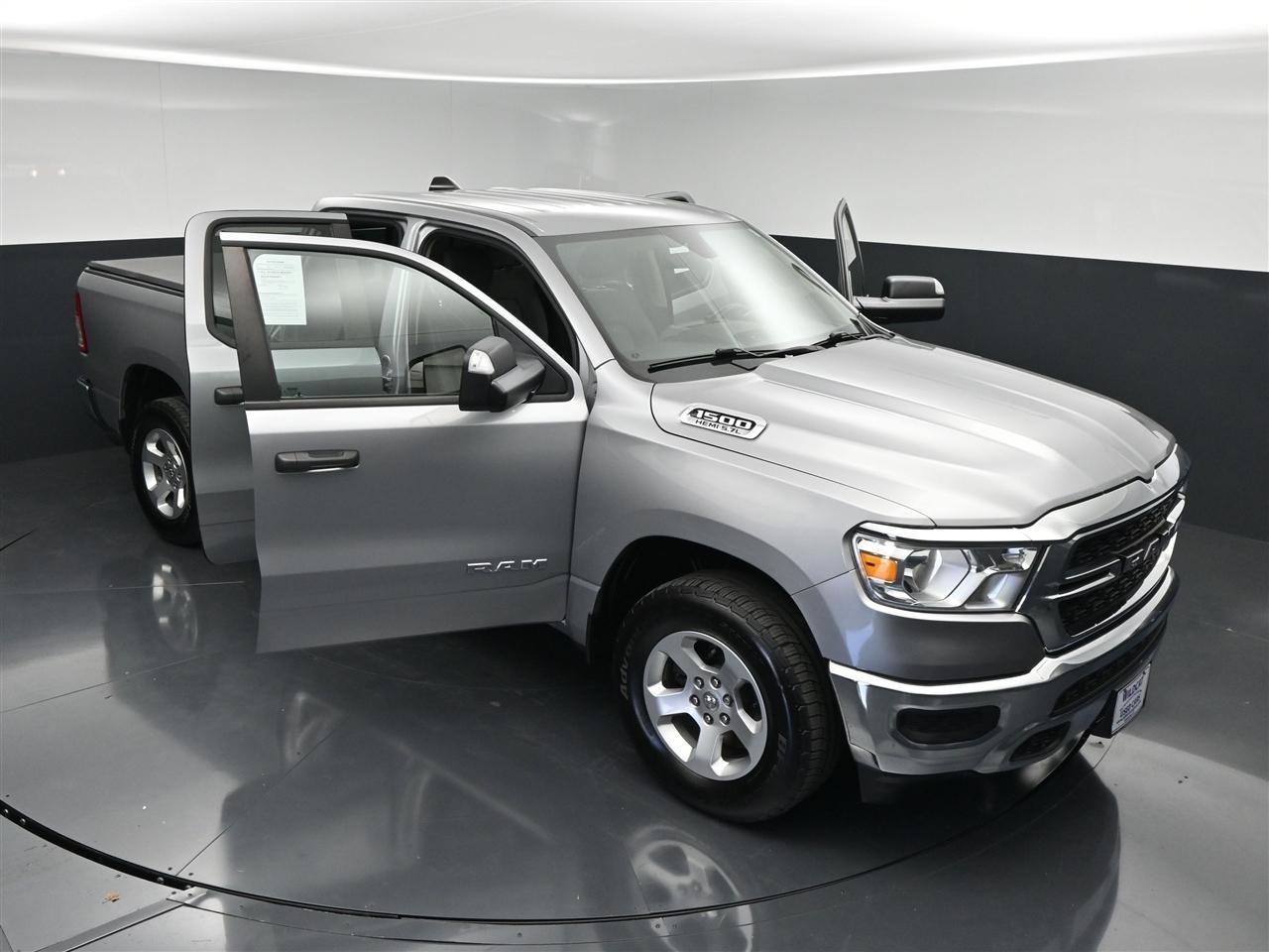 RAM 1500 Tradesman Quad Cab 4WD 2019