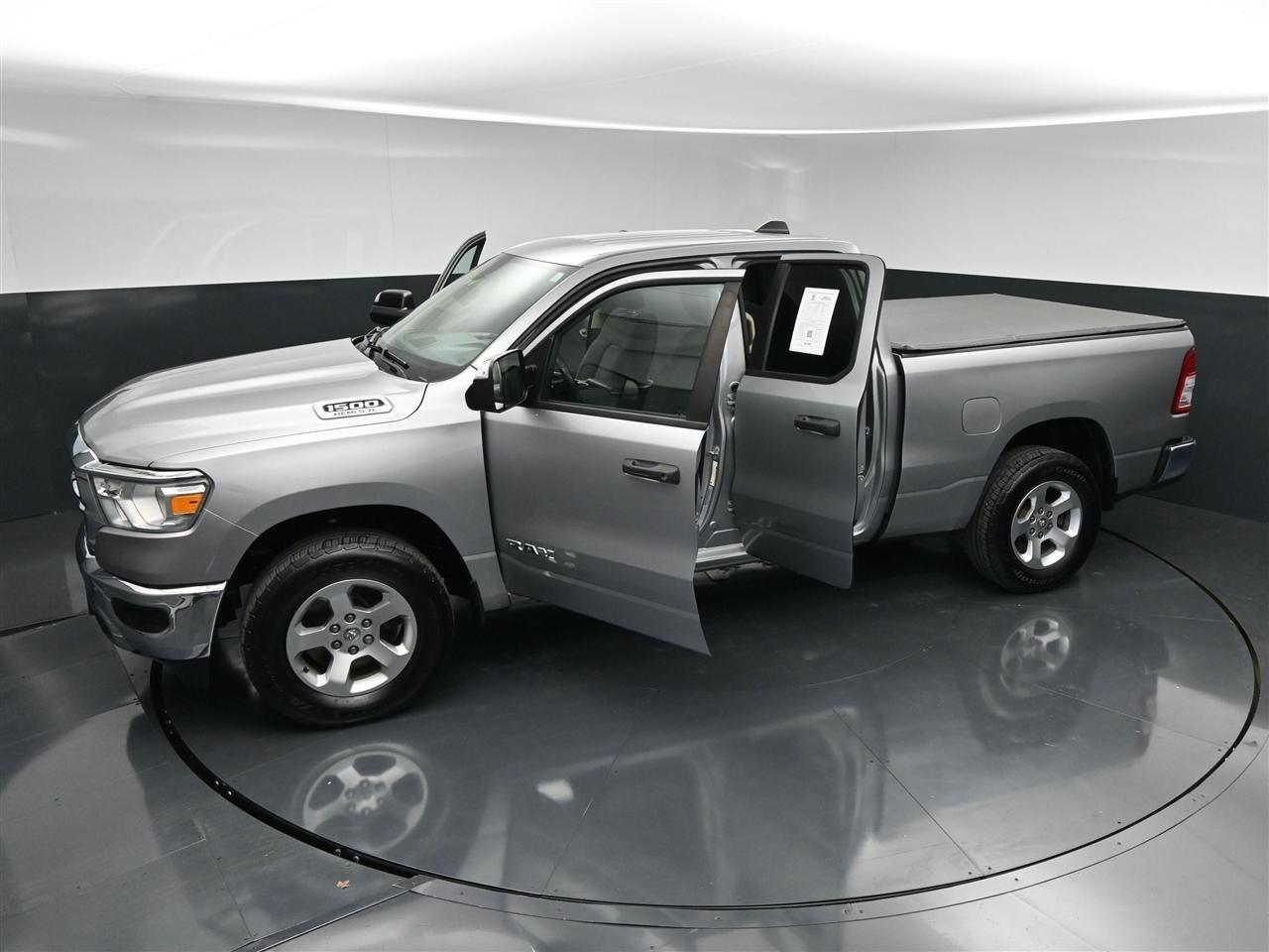 RAM 1500 Tradesman Quad Cab 4WD 2019