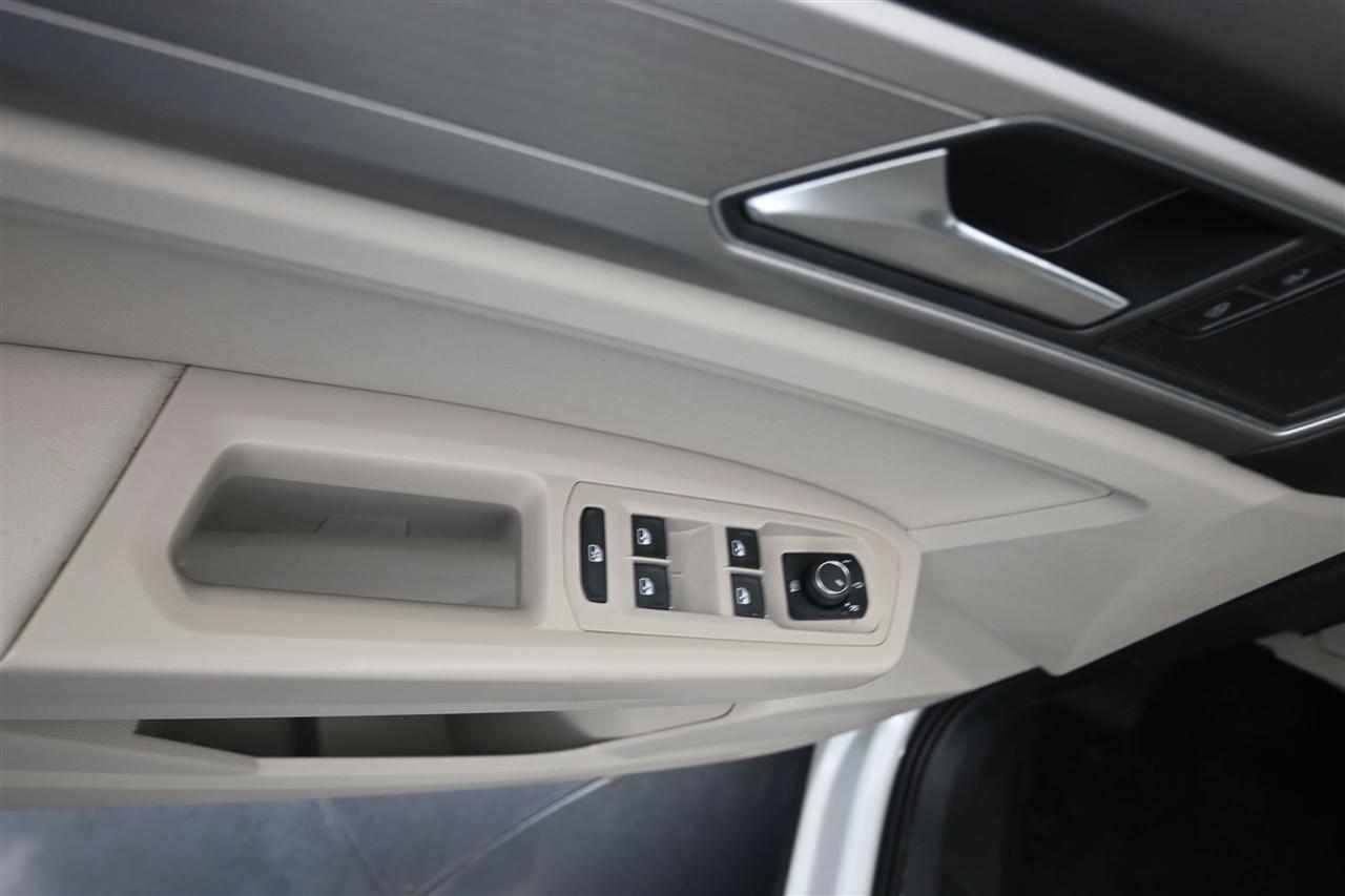 Volkswagen Atlas V6 SE 2018