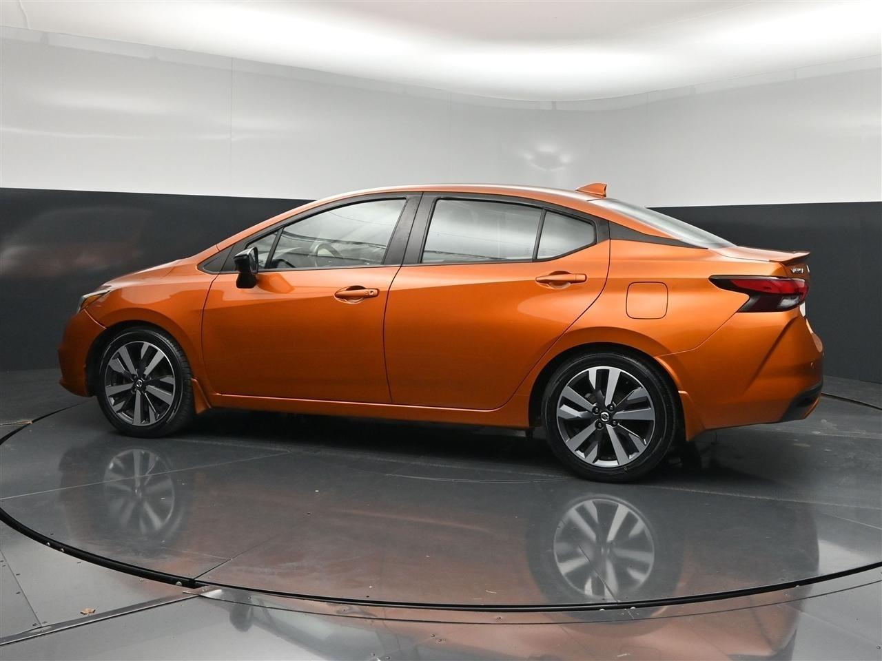 Nissan Versa SR 2021