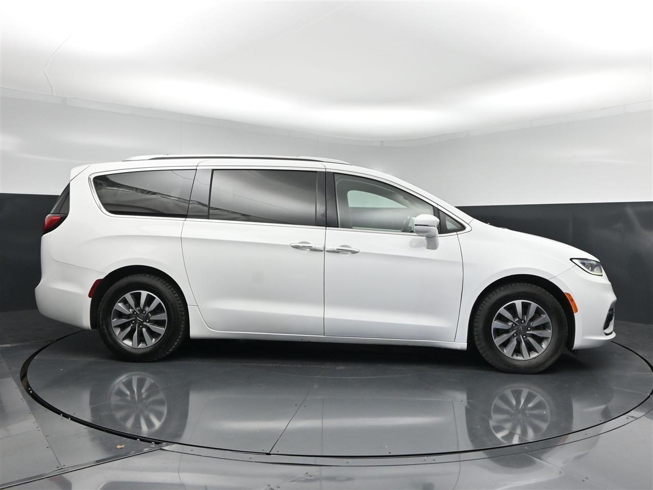 Chrysler Pacifica Touring-L 2021