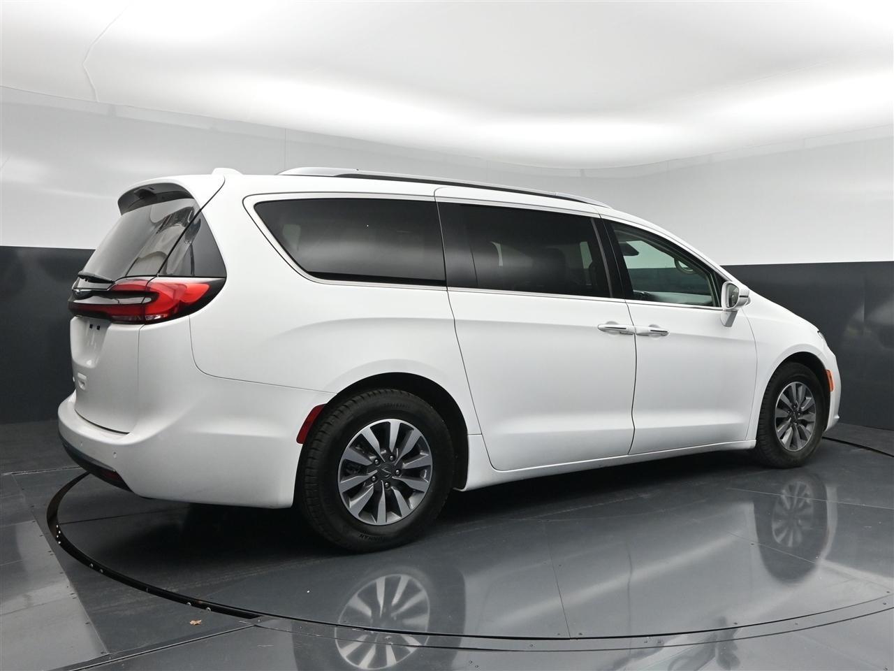 Chrysler Pacifica Touring-L 2021