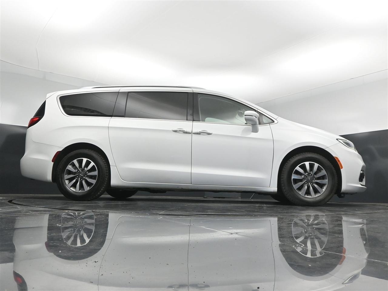 Chrysler Pacifica Touring-L 2021