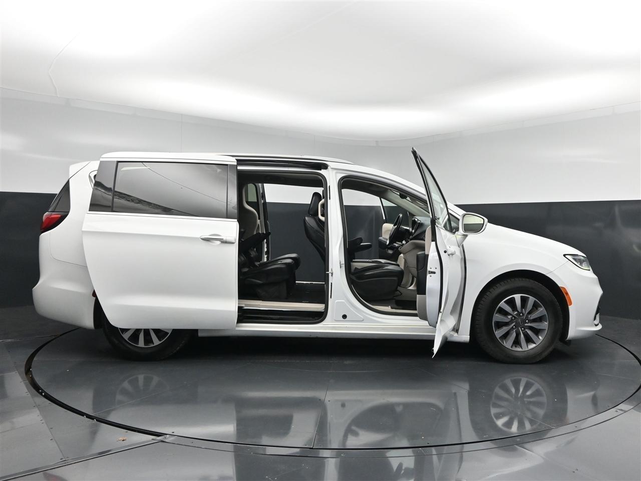 Chrysler Pacifica Touring-L 2021