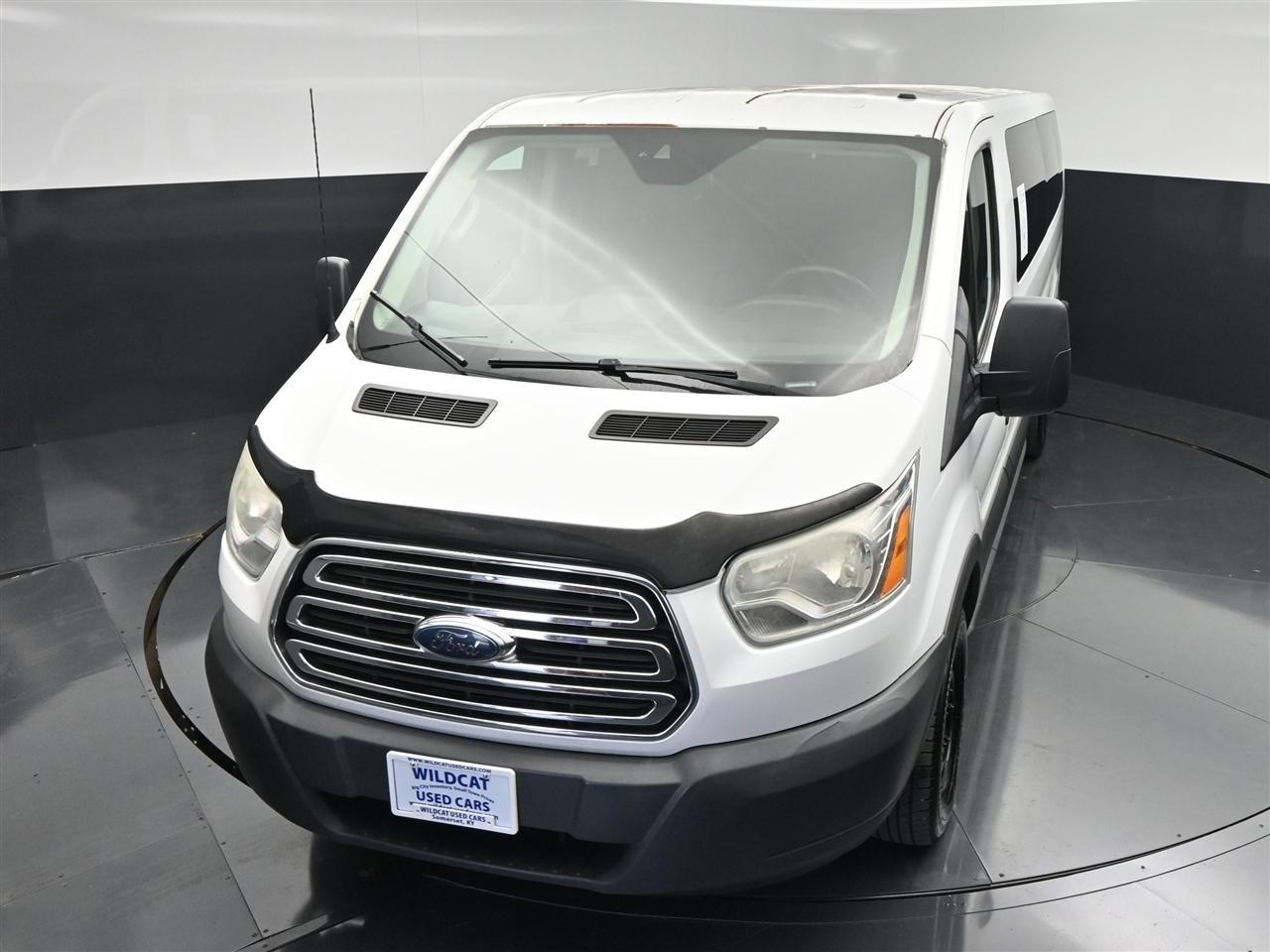 Ford Transit 350 Wagon Low Roof XLT 60/40 Pass. 148-in. WB 2015