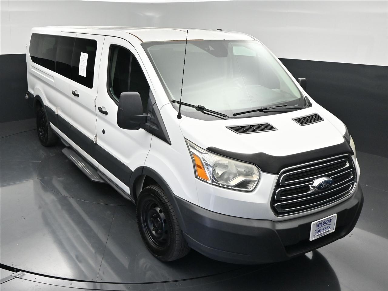 Ford Transit 350 Wagon Low Roof XLT 60/40 Pass. 148-in. WB 2015