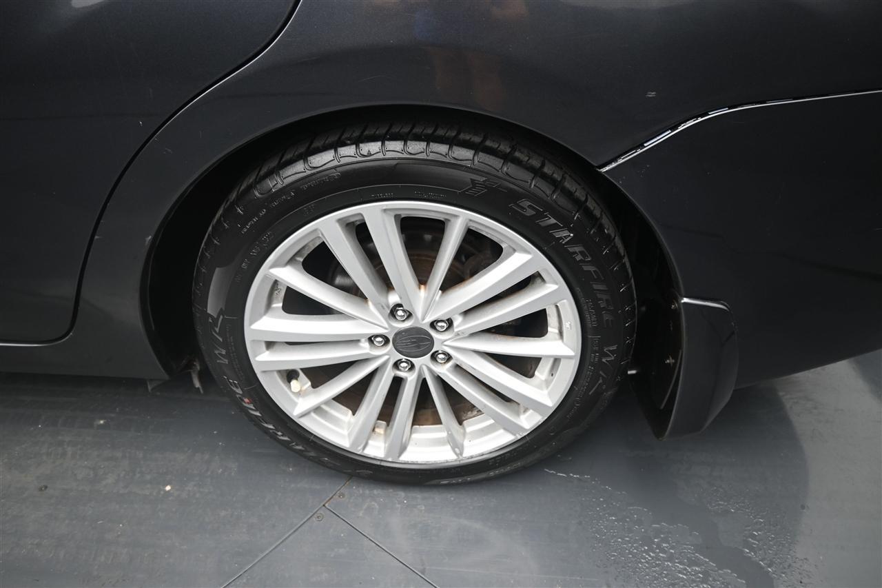 Subaru Impreza Limited 4-Door+S/R 2013