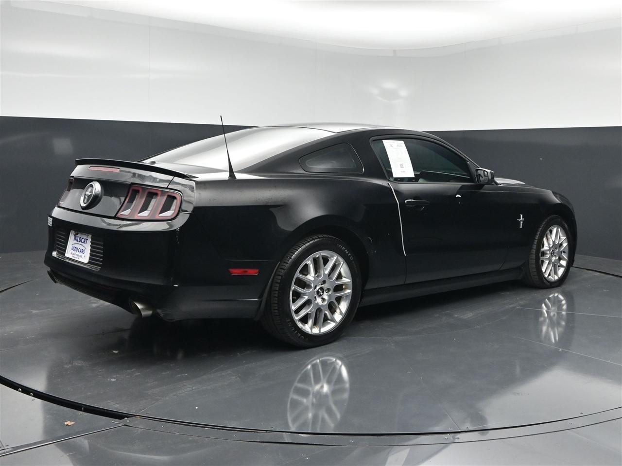 Ford Mustang V6 Coupe 2014