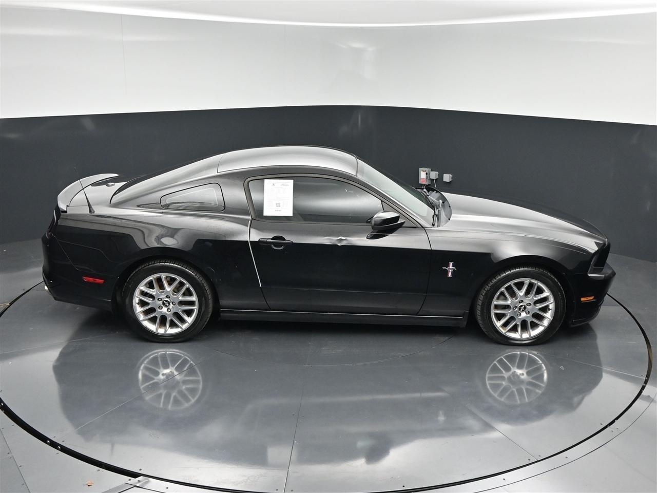 Ford Mustang V6 Coupe 2014