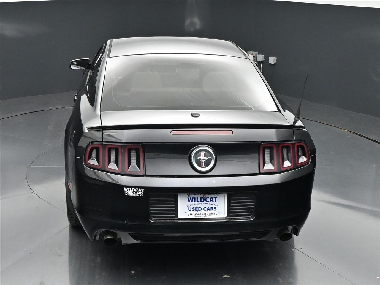 Ford Mustang V6 Coupe 2014