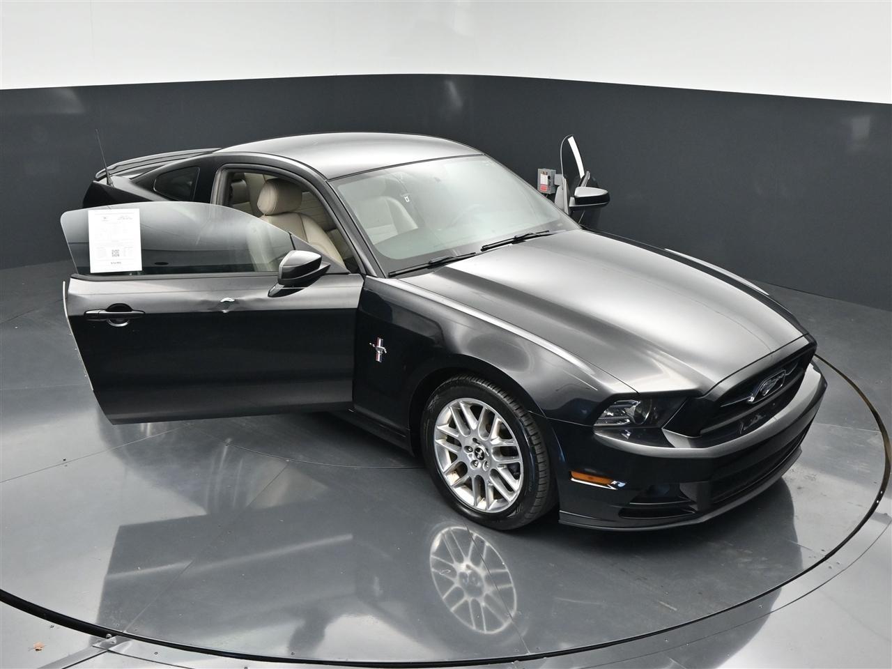 Ford Mustang V6 Coupe 2014