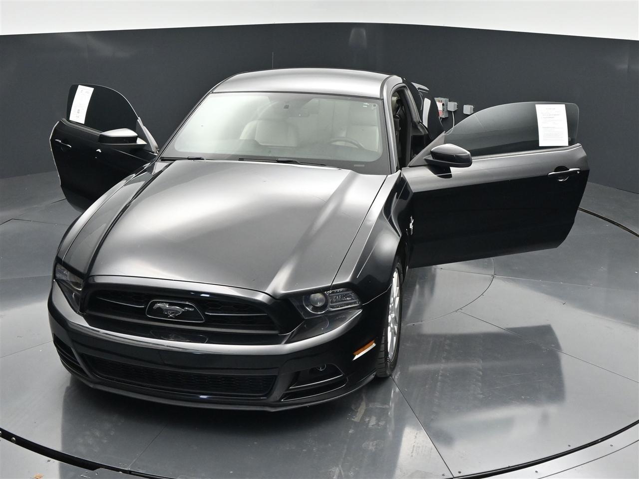 Ford Mustang V6 Coupe 2014