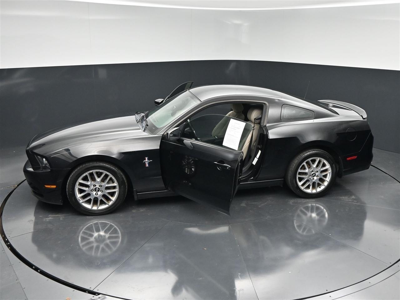 Ford Mustang V6 Coupe 2014