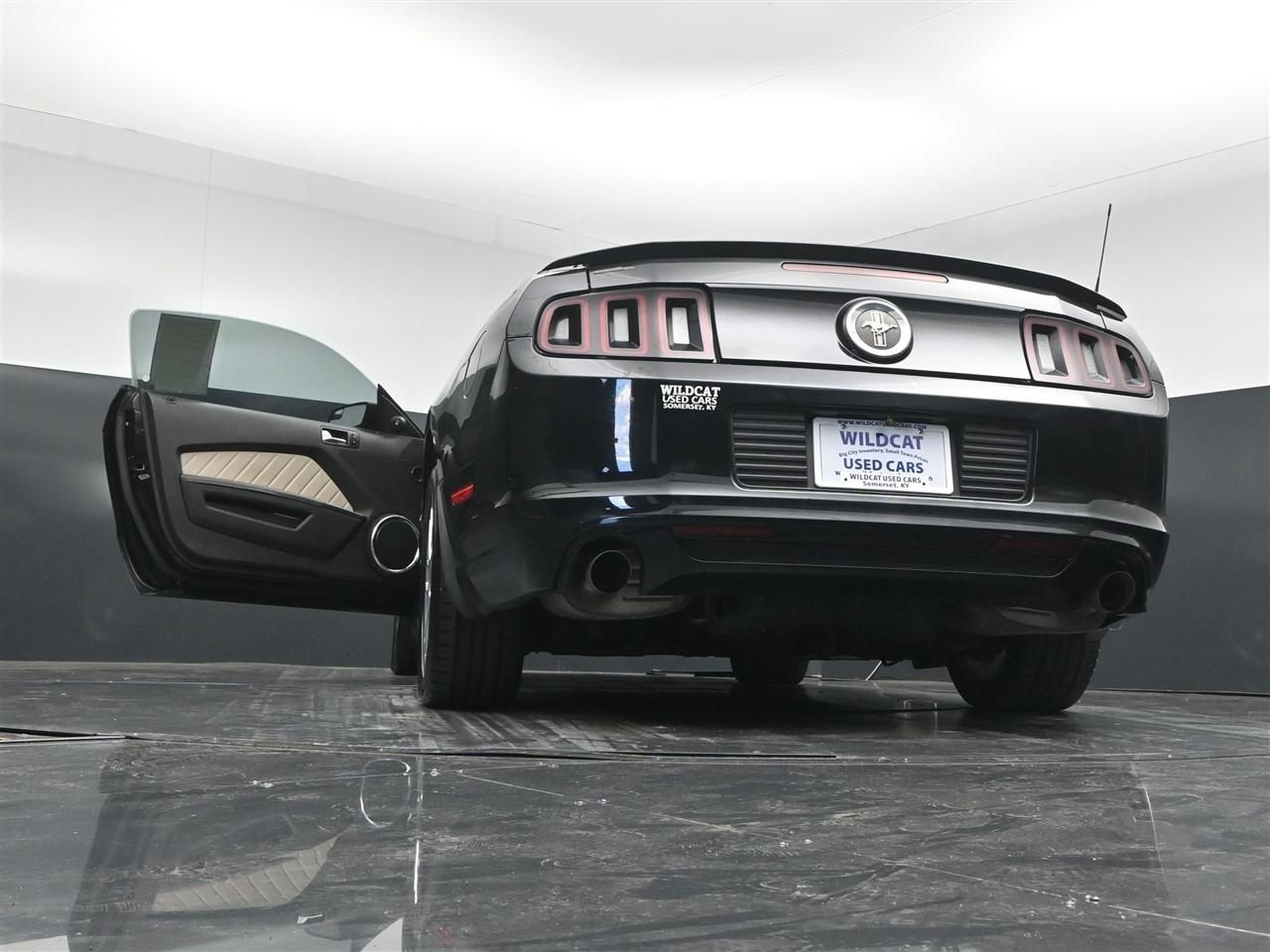 Ford Mustang V6 Coupe 2014