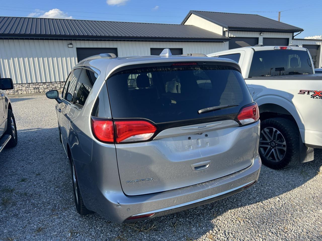 Chrysler Pacifica Touring-L 2017