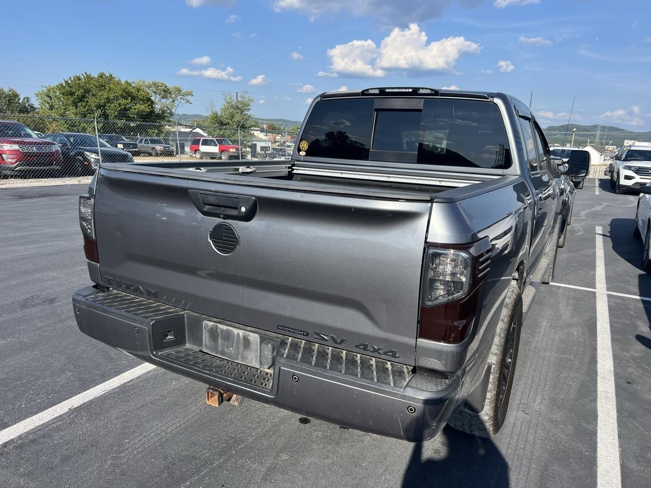 Nissan Titan SV Crew Cab 4WD 2018