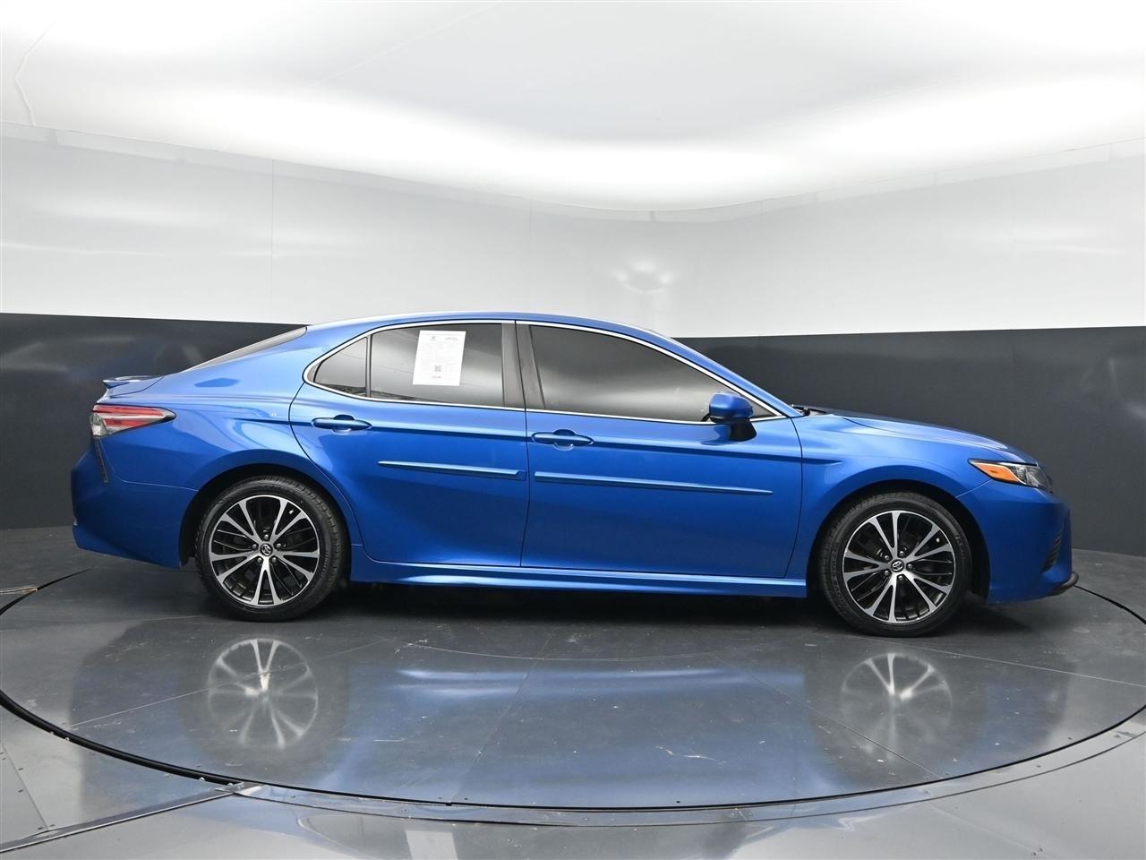 Toyota Camry SE 2018
