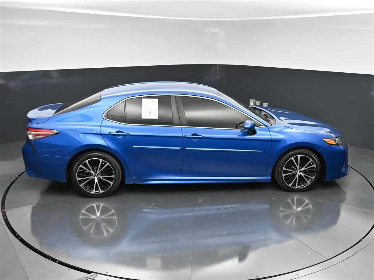 Toyota Camry SE 2018