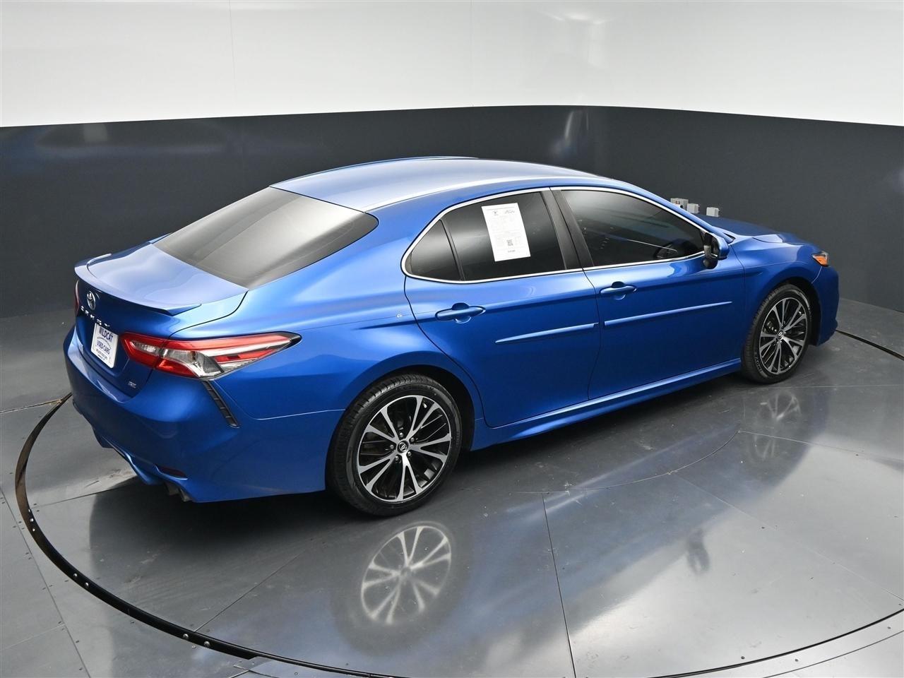 Toyota Camry SE 2018