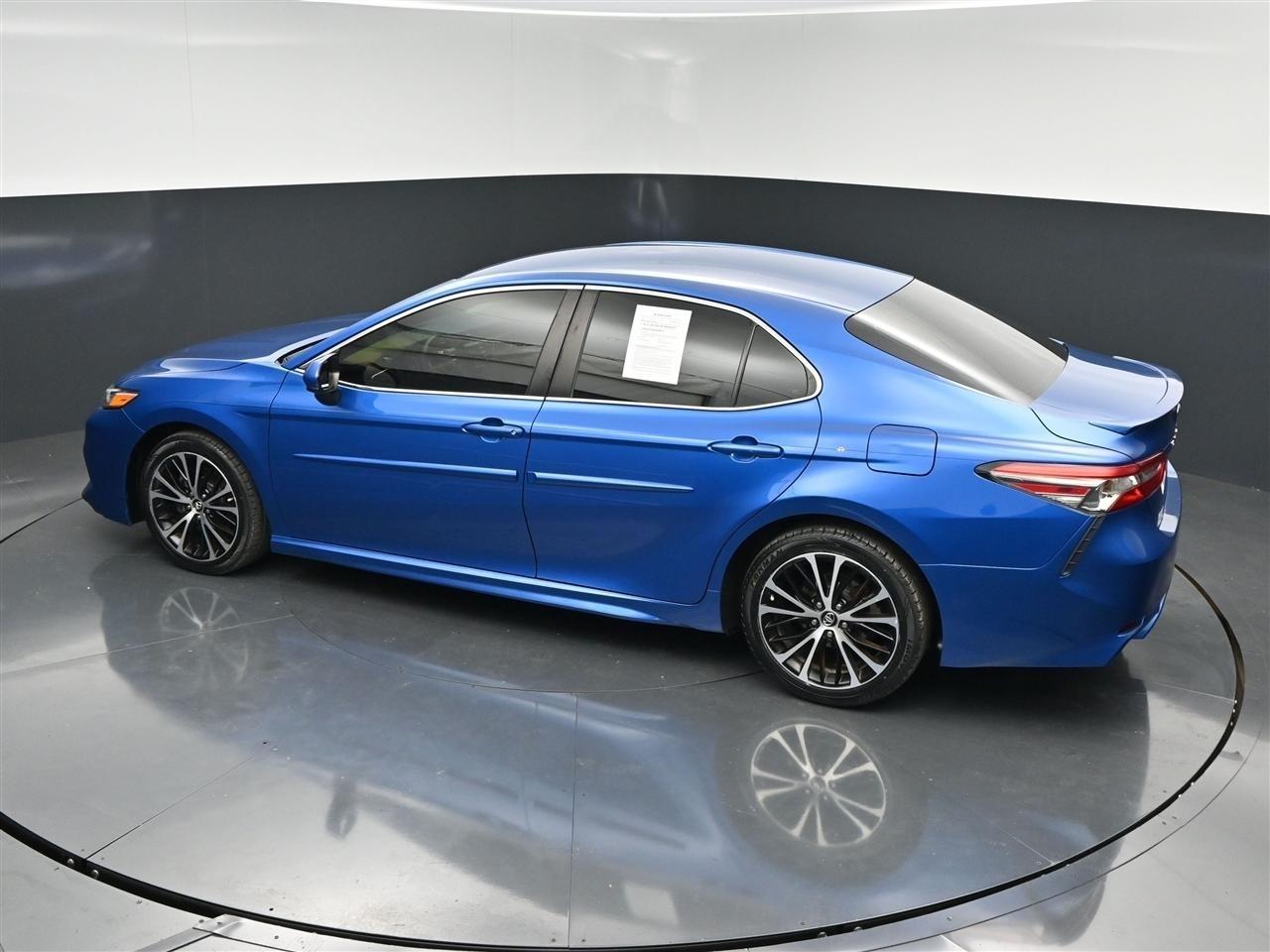 Toyota Camry SE 2018