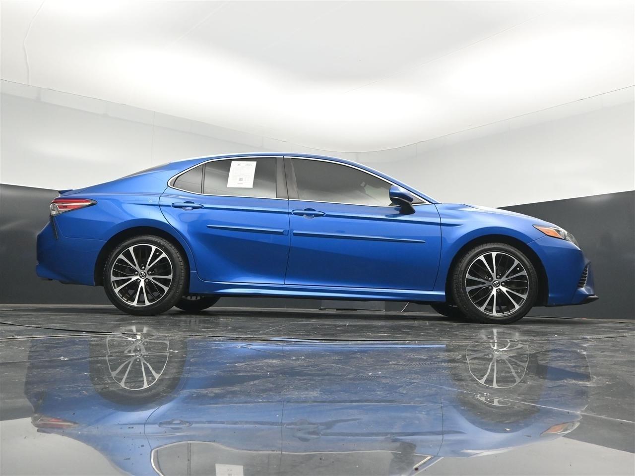 Toyota Camry SE 2018