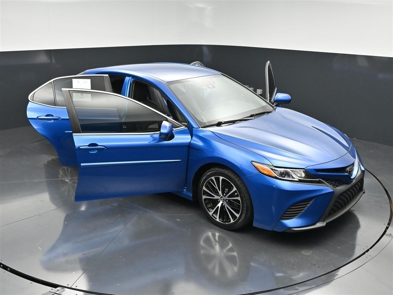 Toyota Camry SE 2018