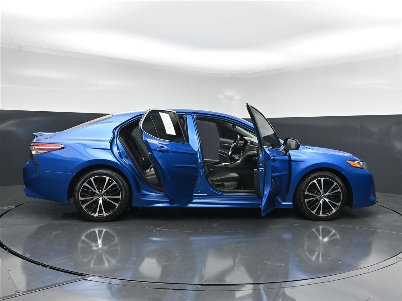 Toyota Camry SE 2018