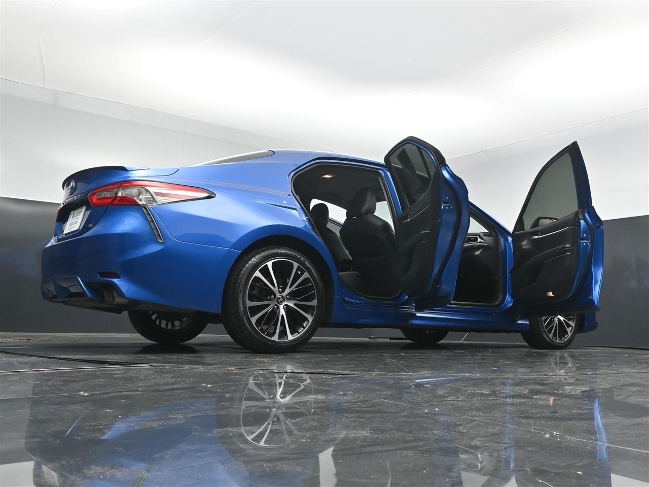 Toyota Camry SE 2018