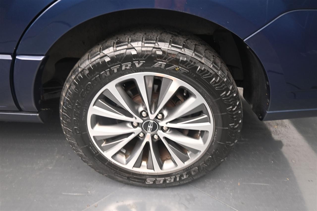 Lincoln Navigator Select 4WD 2017
