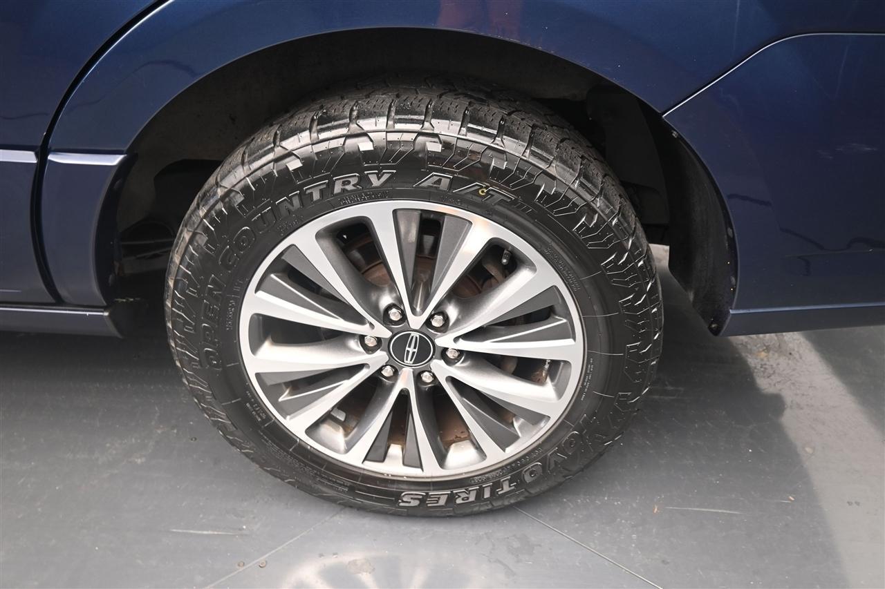 Lincoln Navigator Select 4WD 2017