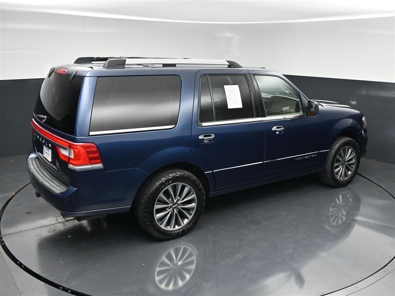 Lincoln Navigator Select 4WD 2017