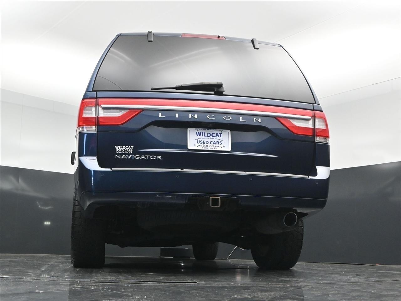 Lincoln Navigator Select 4WD 2017