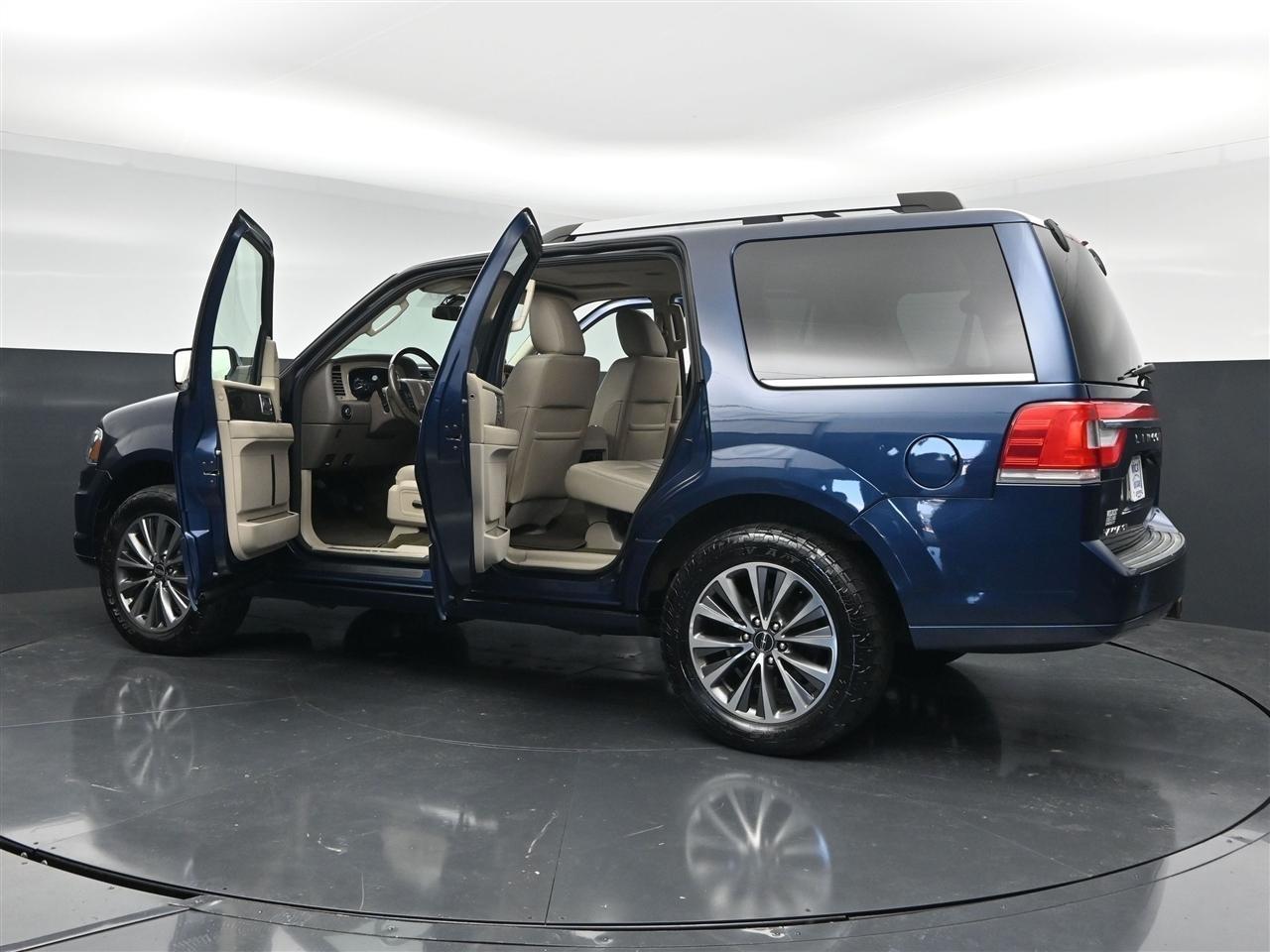 Lincoln Navigator Select 4WD 2017