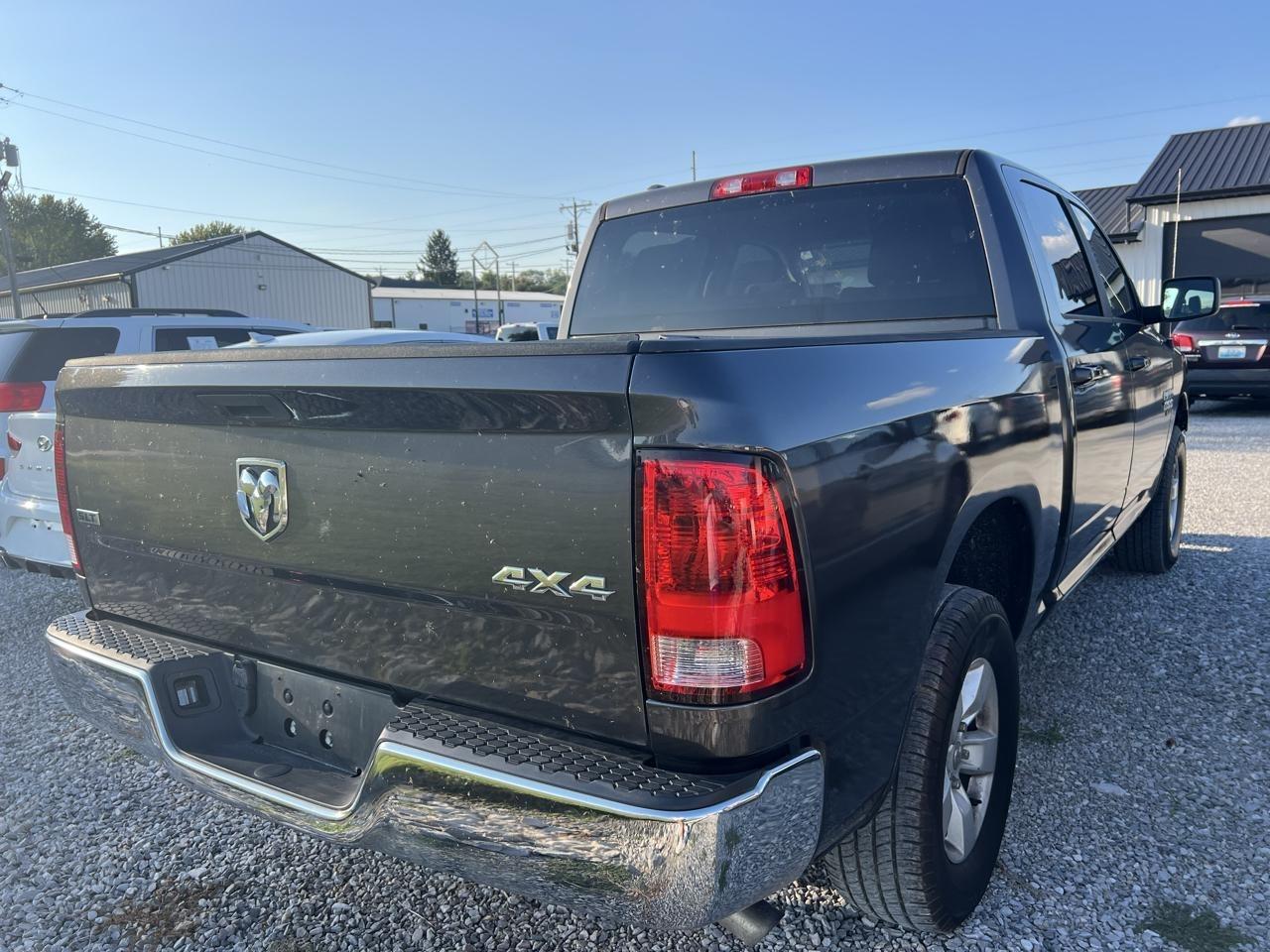 RAM 1500 Classic Tradesman Crew Cab SWB 4WD 2021