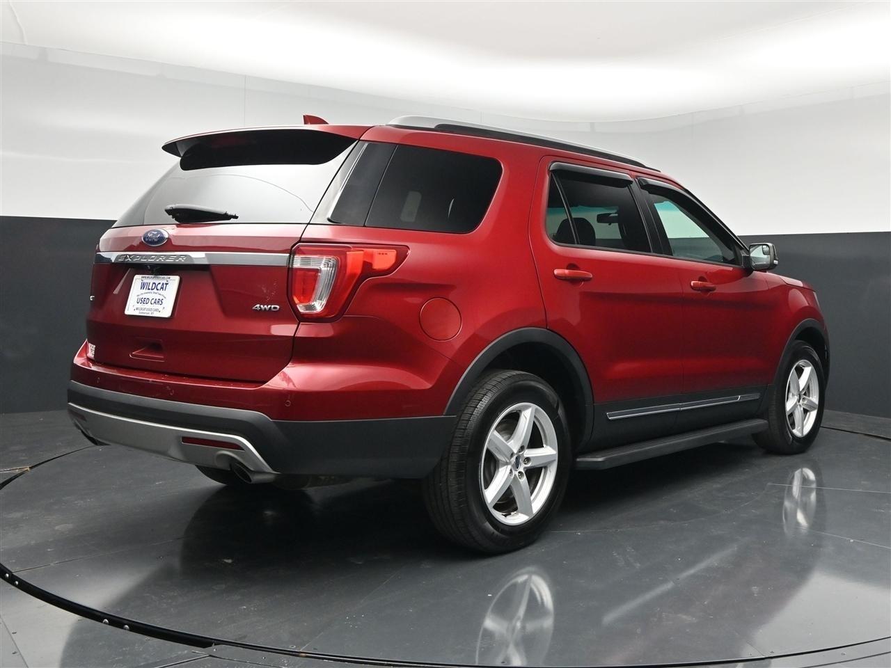 Ford Explorer XLT 4WD 2017