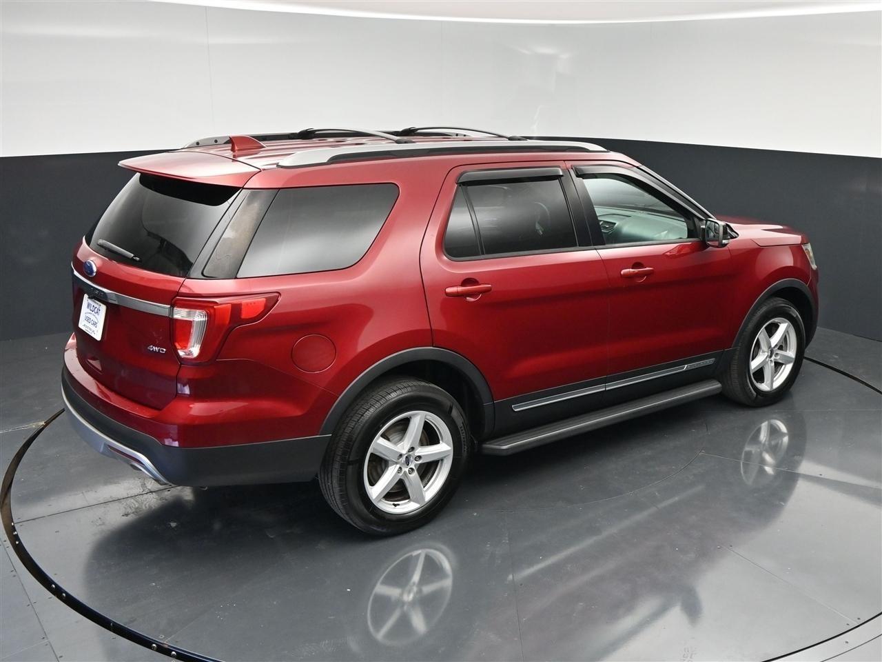 Ford Explorer XLT 4WD 2017