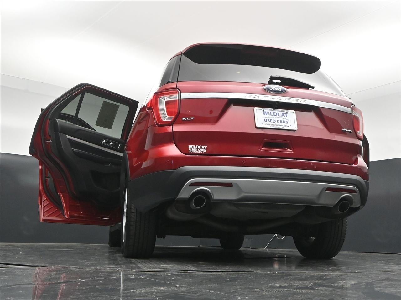 Ford Explorer XLT 4WD 2017
