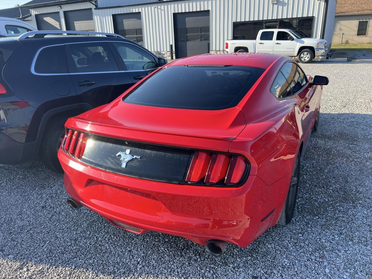 Ford Mustang V6 Coupe 2015