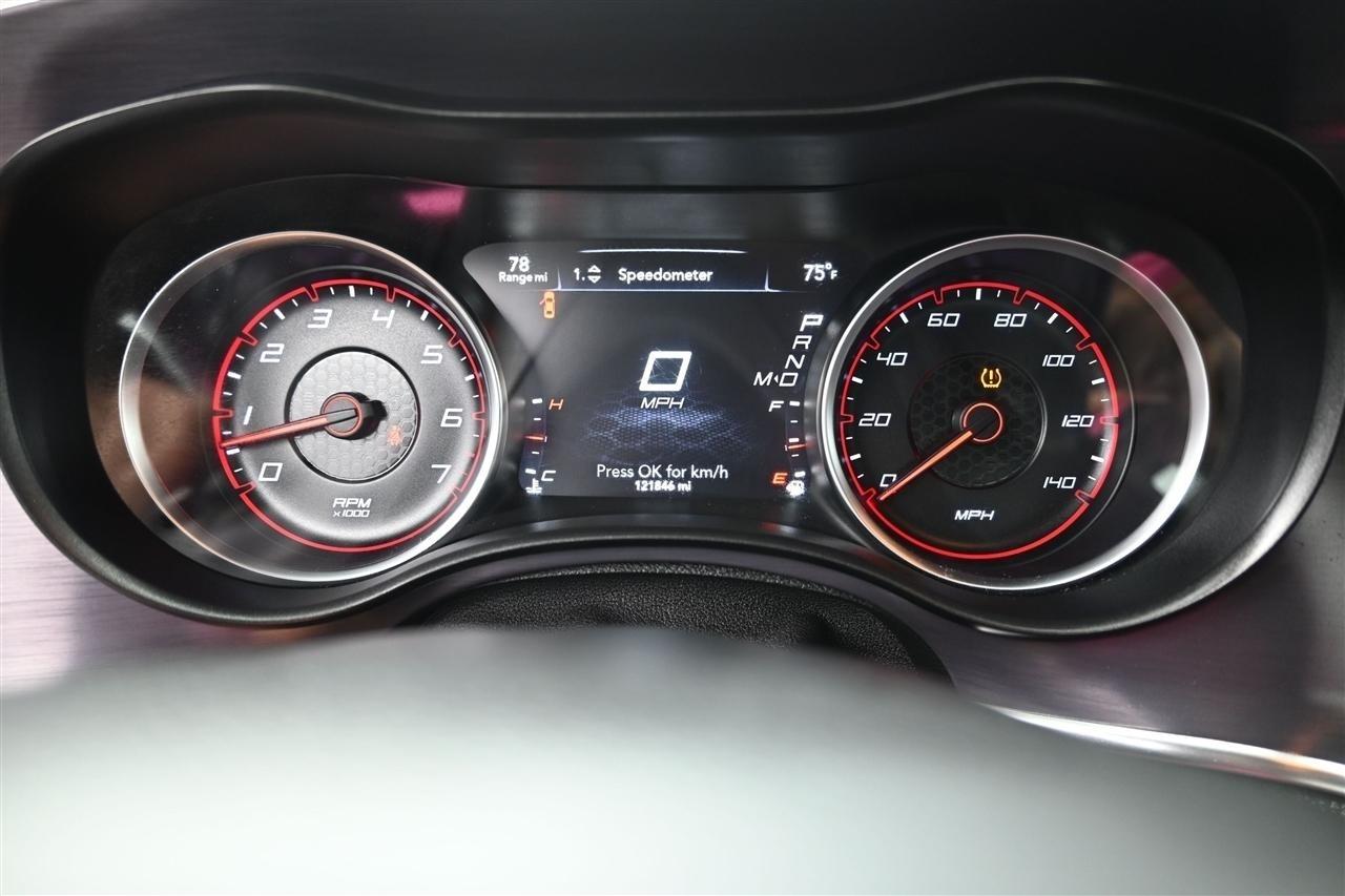 Dodge Charger SE 2016