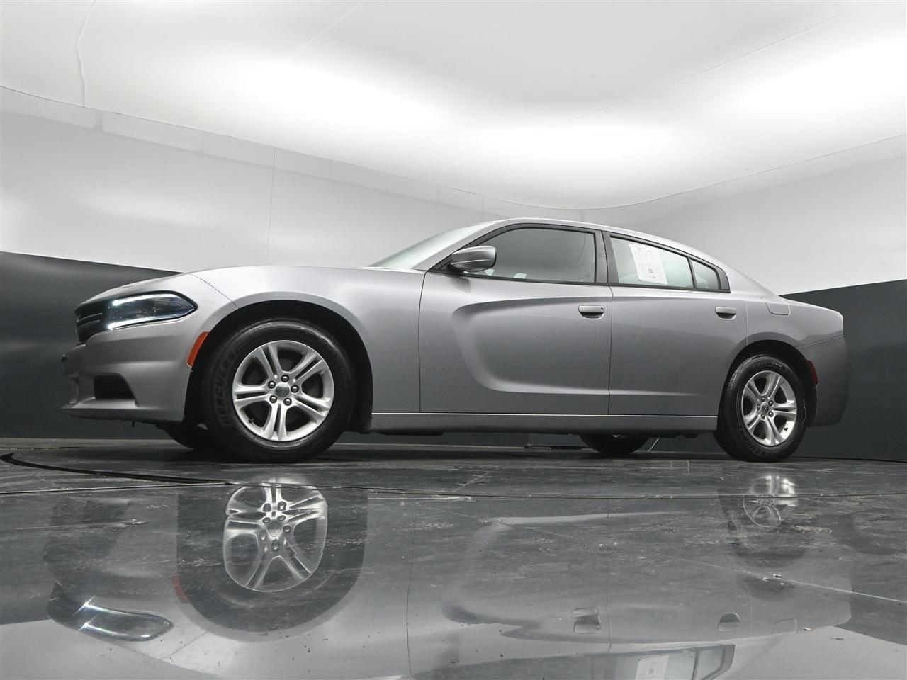 Dodge Charger SE 2016