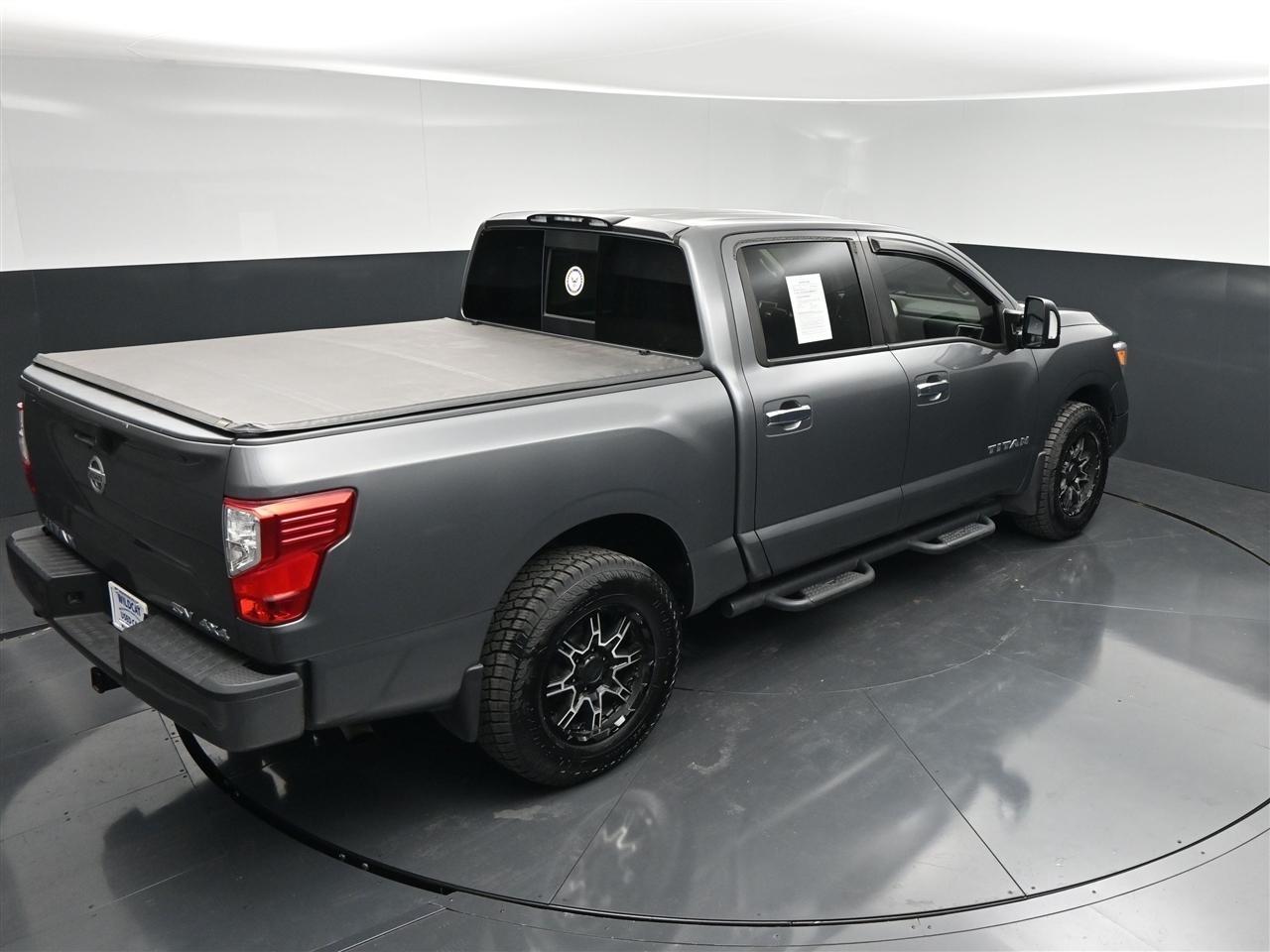 Nissan Titan SV Crew Cab 4WD 2021