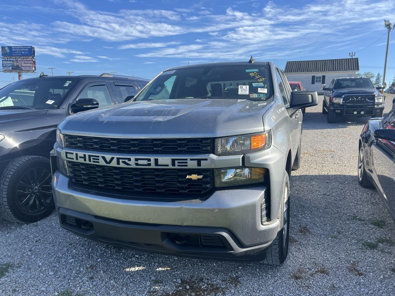 Chevrolet Silverado 1500 Custom Crew Cab Long Box 4WD 2021
