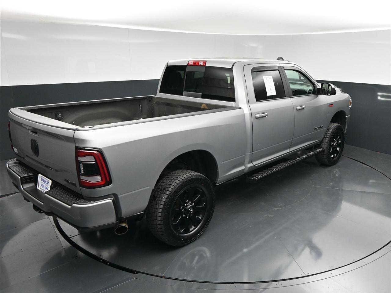 RAM 2500 Tradesman Crew Cab SWB 4WD 2022