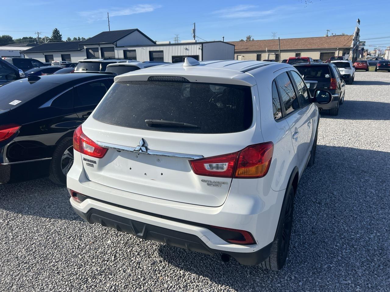 Mitsubishi Outlander Sport 2.0 ES 5M 2019