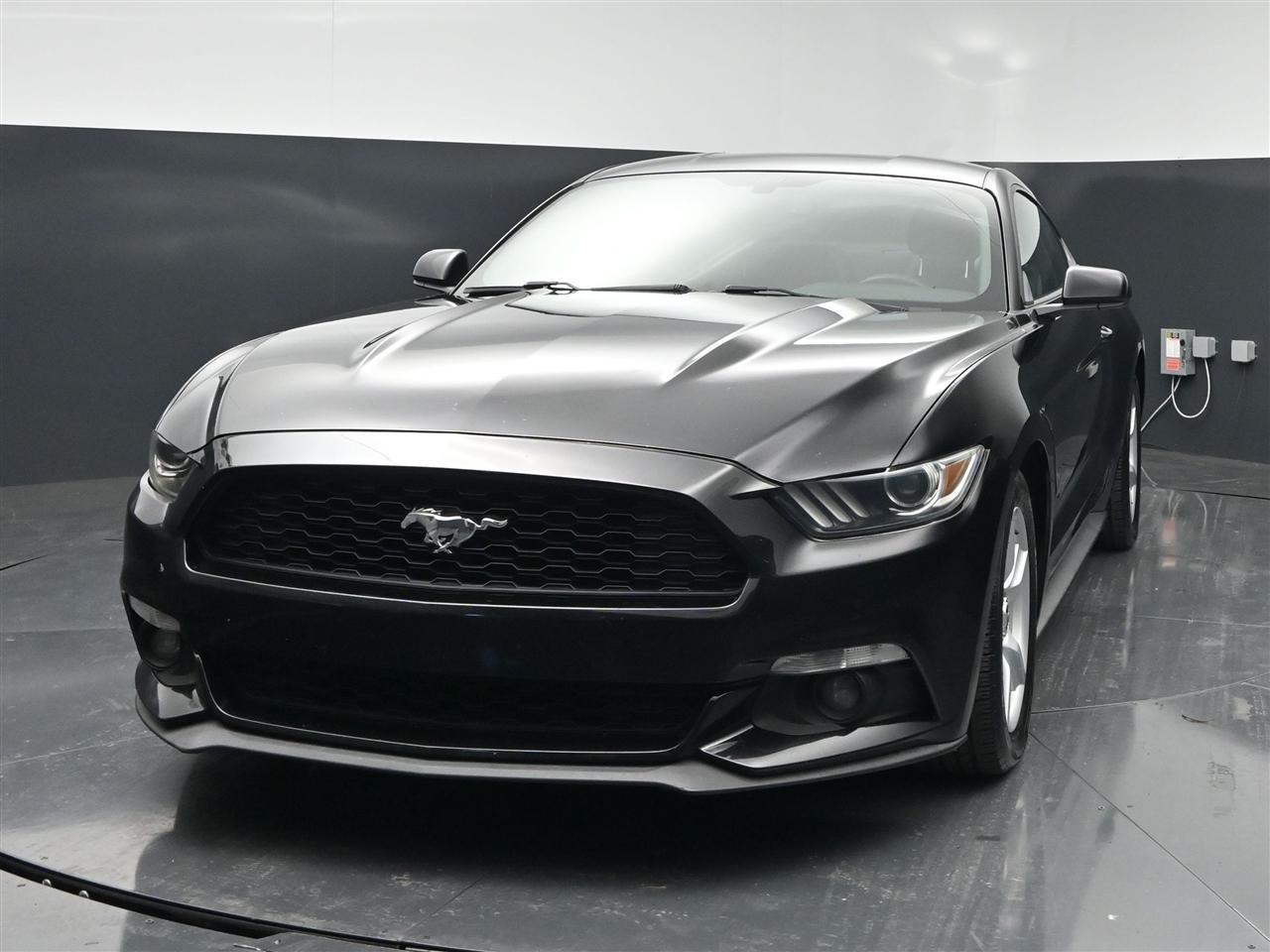 Ford Mustang EcoBoost Coupe 2015