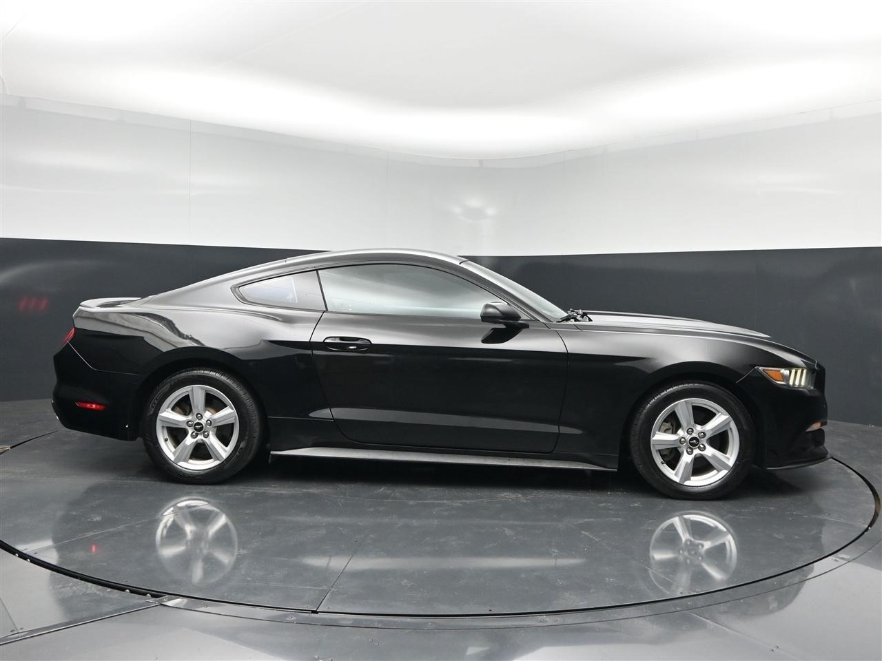 Ford Mustang EcoBoost Coupe 2015