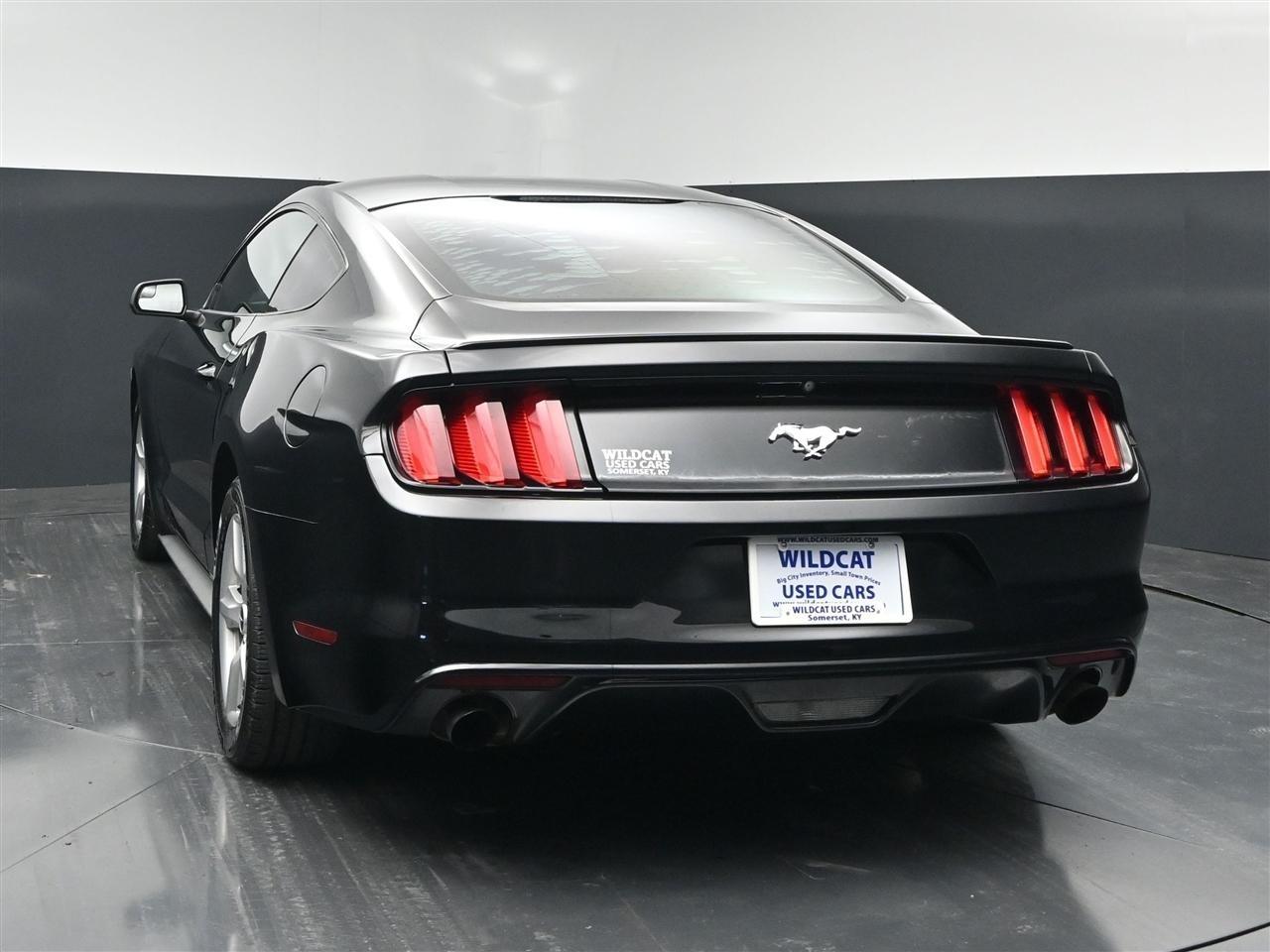 Ford Mustang EcoBoost Coupe 2015
