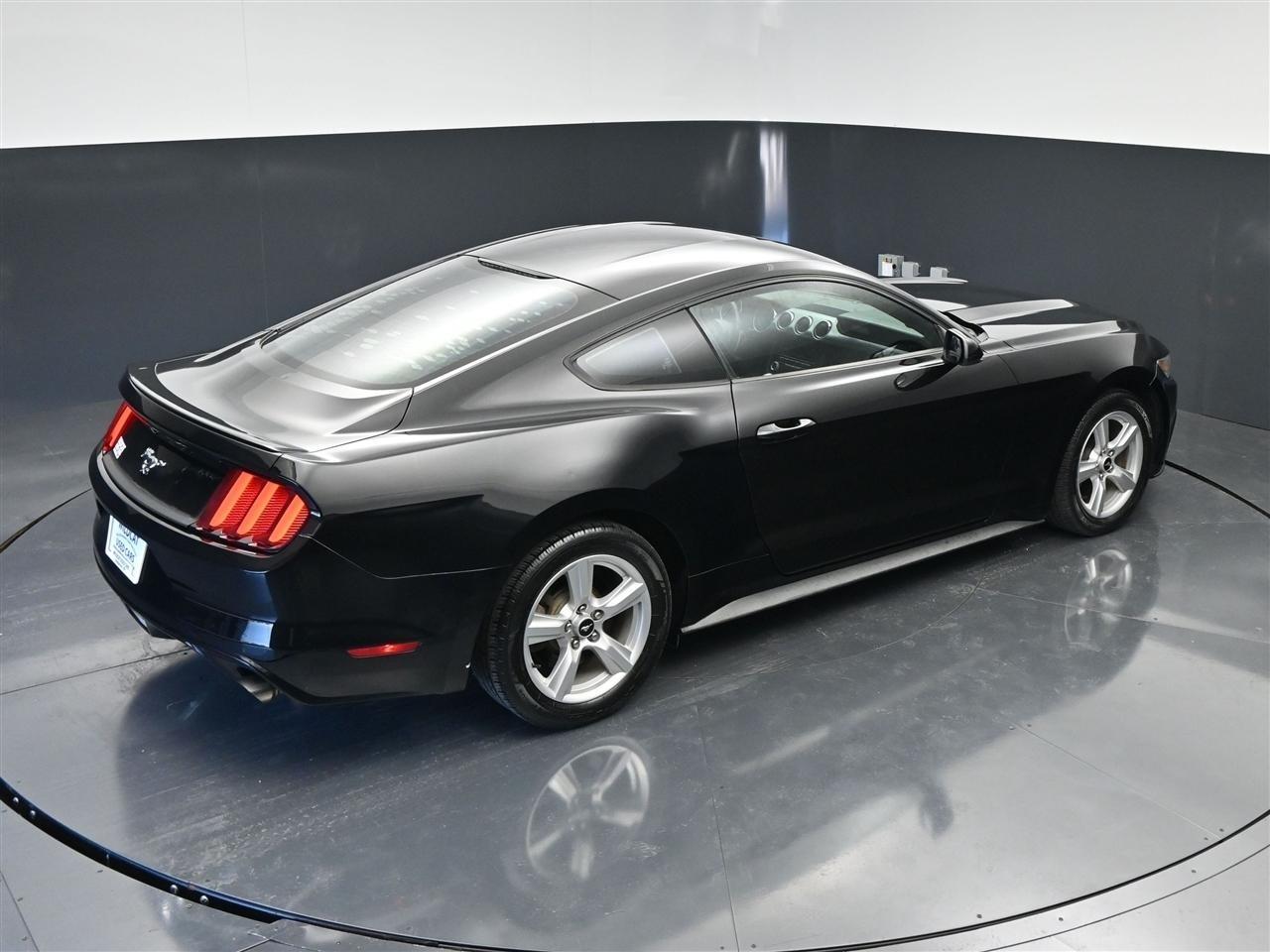 Ford Mustang EcoBoost Coupe 2015