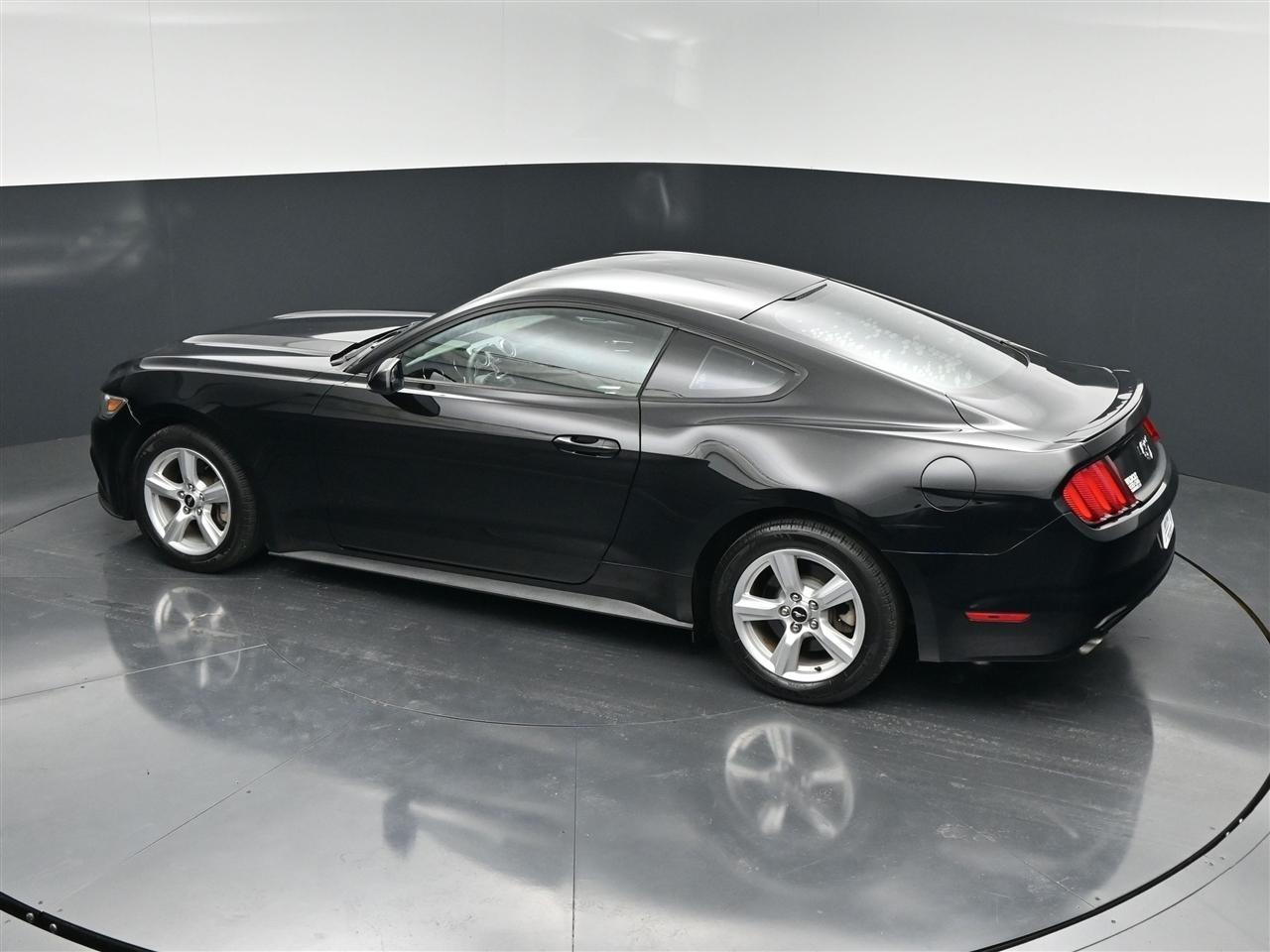 Ford Mustang EcoBoost Coupe 2015